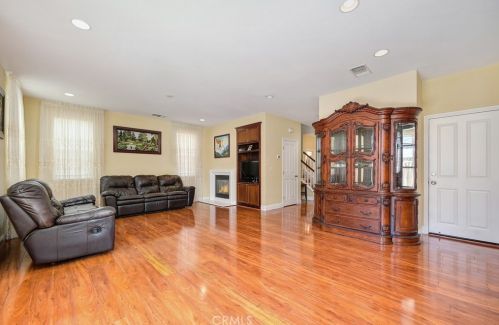 1302 Tapestry Ln, Concord CA 94520-3965 exterior