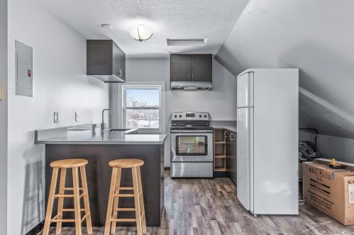 738 Fry St, Saint Paul MN 55104-1121 exterior