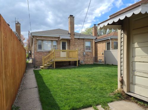 6217 Nagle Ave, Chicago IL  60638-4207 exterior