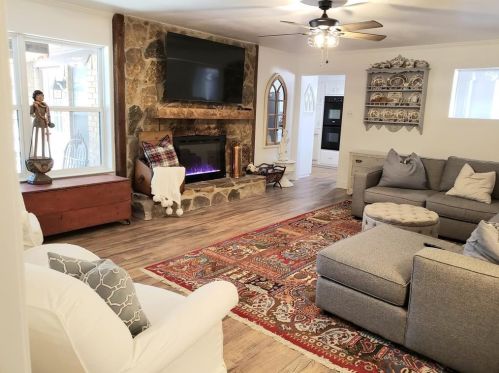 807 Holland Dr, Denison TX  75020-4049 exterior