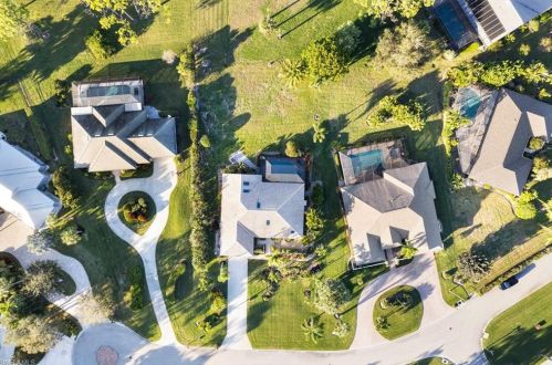 2219 Noble Ct, Naples FL 34110-1023 exterior