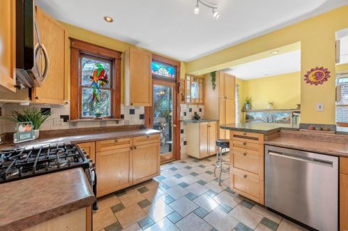 1032 Yale Ave, Saint Louis MO 63117-1823 exterior