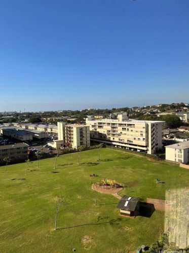 5080 Likini St, Honolulu HI  96818-2380 exterior