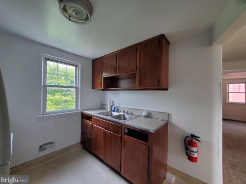 158 Phillips Ave, Trenton NJ 08610-2620 exterior