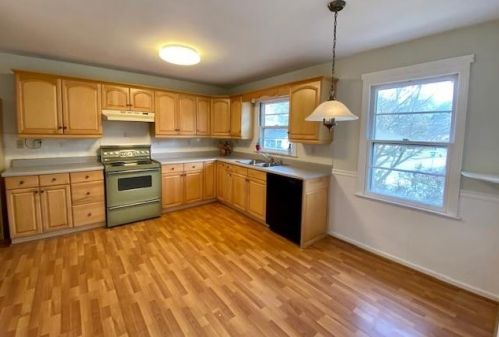 486 Barnett Dr, Atlanta GA 30354-1556 exterior