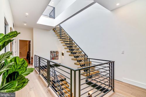 1261 26 St, Philadelphia PA 19146-4402 exterior