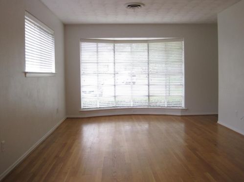 6547 Ascot Ln, Dallas TX  75214-1624 exterior