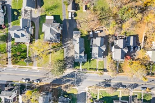 54 Main St, Clinton NJ 08809-1250 exterior