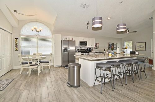 521 Brightview Dr, Lake Mary FL 32746-2314 exterior