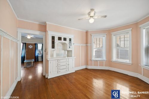 847 Massasoit Ave, Chicago, IL 60651-2636