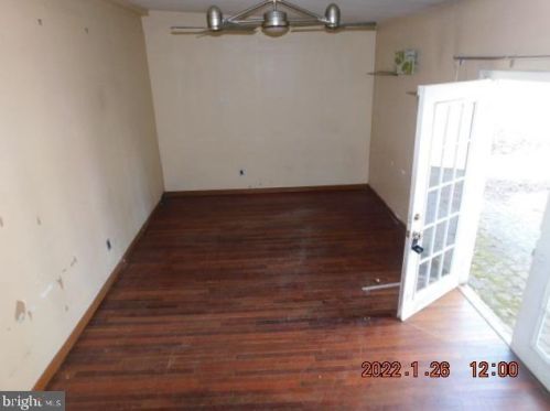 20 Steinway Ave, Trenton NJ 08618-1614 exterior