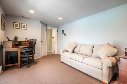 47 Nursery St, Norwalk CT 06850-1707 exterior