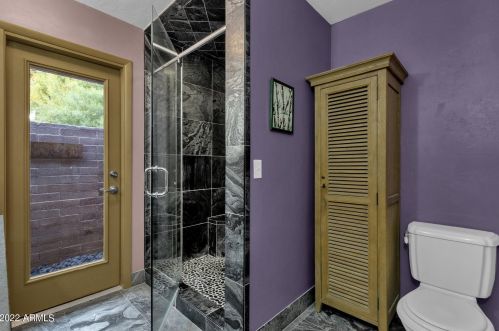 8051 14 Ave, Phoenix AZ 85023-2585 exterior