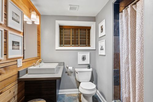 1819 Whipple St, Chicago IL  60647-5005 exterior