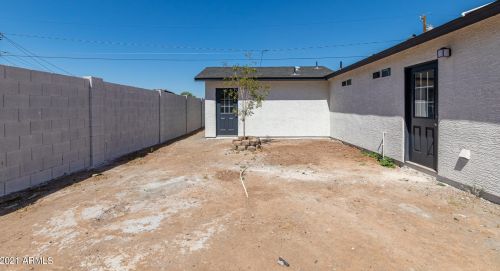 5006 35th Dr, Phoenix AZ  85041-2622 exterior