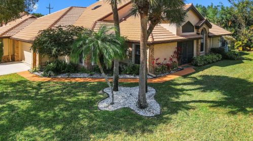 7279 Le Chalet Blvd, Boynton Beach FL 33472-5035 exterior