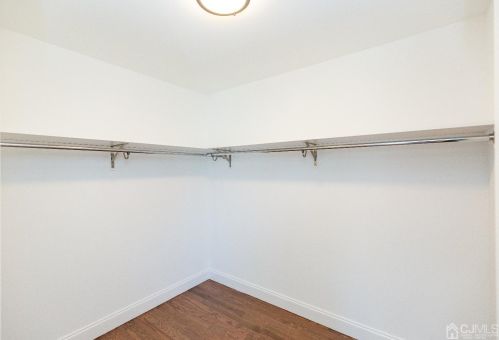 68 Prospect Ave, Edison NJ  08817-3744 exterior