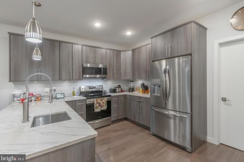 1405 8th St, Philadelphia PA 19122-3501 exterior