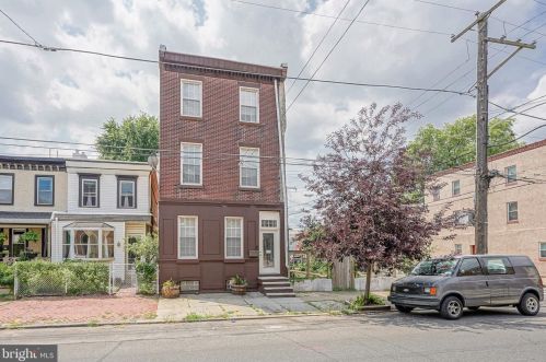 2202 Cumberland St, Philadelphia PA 19125-2204 exterior