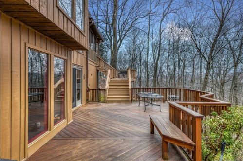 5 Fox Run, Armonk NY 10504-1011 exterior