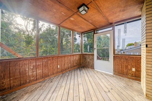 213 Dorothy Dr, Pittsburgh PA 15235-1829 exterior