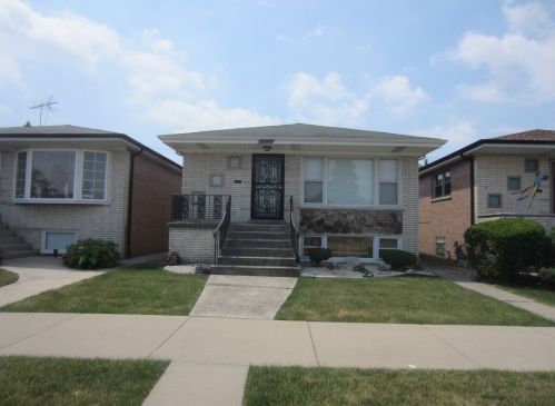 6219 64th St, Chicago, IL 60638-5015