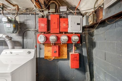 838 Saratoga St, Boston MA 02128-1113 exterior