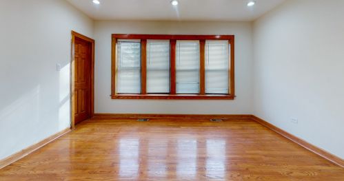 10643 Perry Ave, Chicago IL 60628-3428 exterior