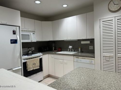 260 Pittsfield Rd, Lenox MA 01240-2309 exterior