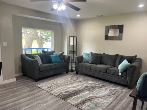 53 Parnell St, Denison TX  75020-2352 exterior