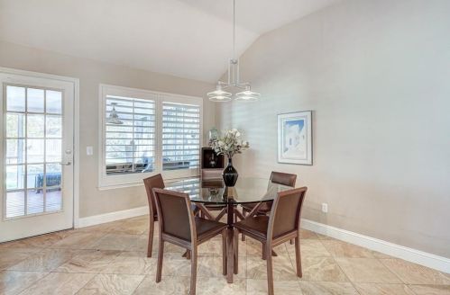 6408 Convict Hill Rd, Austin TX 78749-2348 exterior