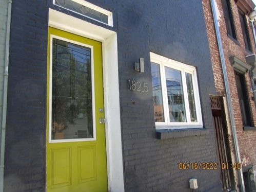 182 39th St, Pittsburgh, PA 15201-3207