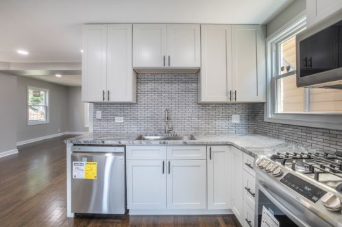 4572 Melvina Ave, Chicago IL  60630-3014 exterior