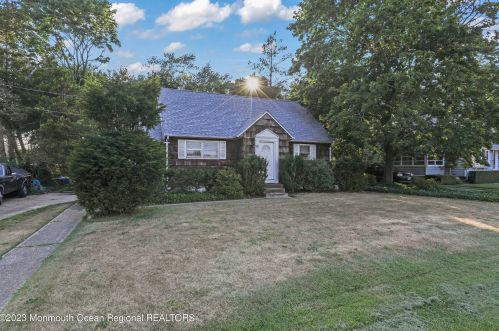 11 Larchwood Ave, West Long Branch, NJ 07764-1737