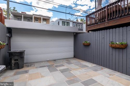 1744 T St, Washington DC 20009-7102 exterior