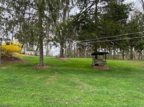 115 Creek Rd, Andover, NJ 07821-2037