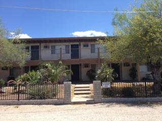2424 Park Ave, Tucson AZ  85719-3028 exterior
