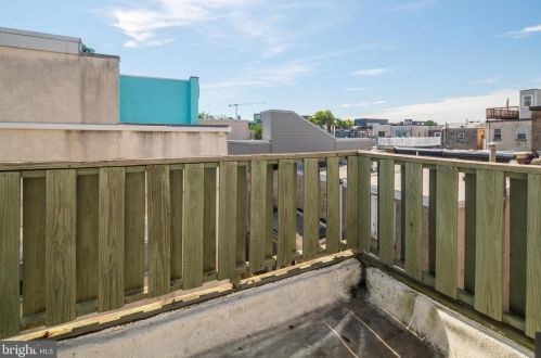 807 18 St, Philadelphia PA 19130-1502 exterior