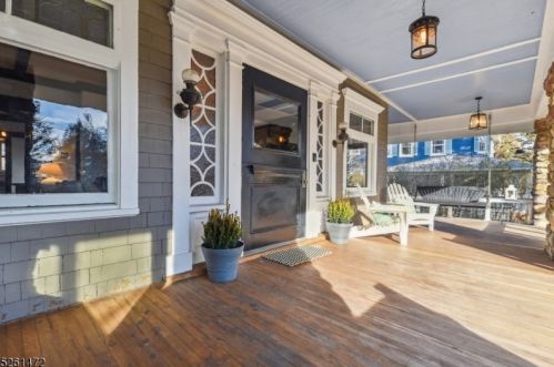 180 Christopher St, Montclair NJ 07042-4206 exterior