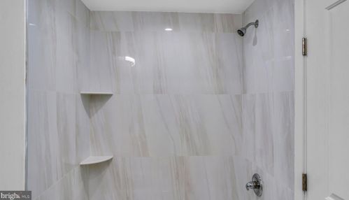 2432 Hancock St, Philadelphia PA 19148-3331 exterior