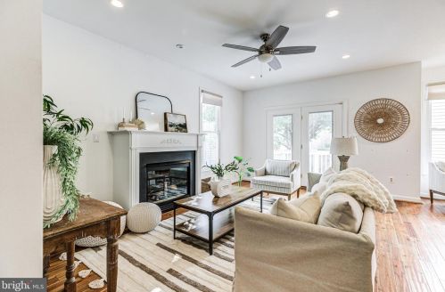 213 Creek Valley Ln, Rockville MD  20850-5603 exterior