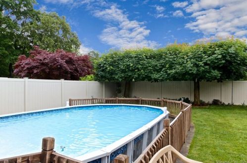 28 Adams Ave, Norwalk CT 06851-2801 exterior