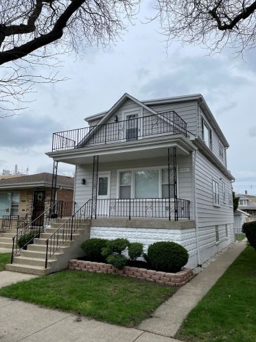 4951 Mcvicker Ave, Chicago IL  60630-1922 exterior