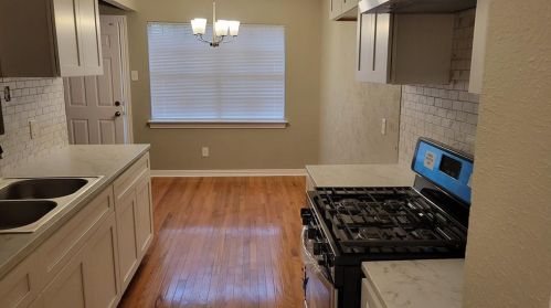 437 Forsythe Dr, Dallas TX 75217-6200 exterior