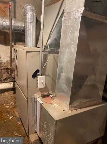 60 Fountain Ave, Trenton NJ 08618-3826 exterior