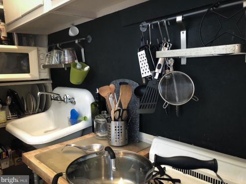 818 Prince St, Alexandria VA  22314-3077 exterior