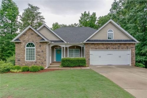 3502 Phoenix Cove Dr, Gainesville, GA 30506-4669