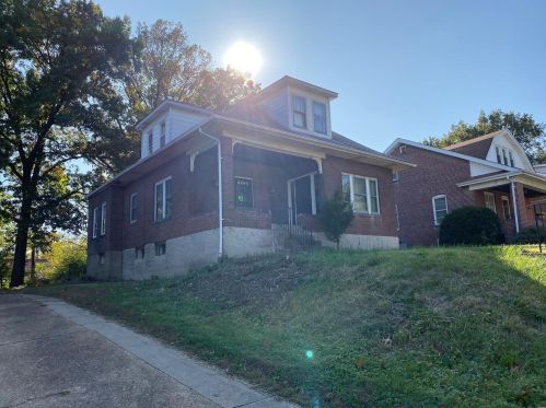 7324 Wellington Ave, Saint Louis MO 63130-1724 exterior