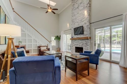 12216 Twin Br Acres Rd, Tampa FL 33626-3711 exterior