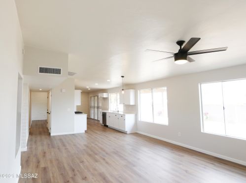 9301 8th St, Tucson AZ  85710-3117 exterior